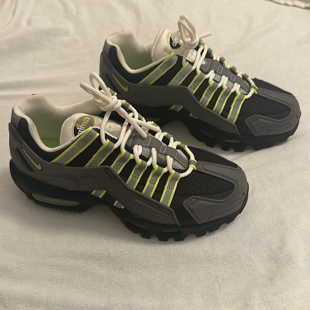 Brand new air max 95 NDSTRKT Refelctive sneakers